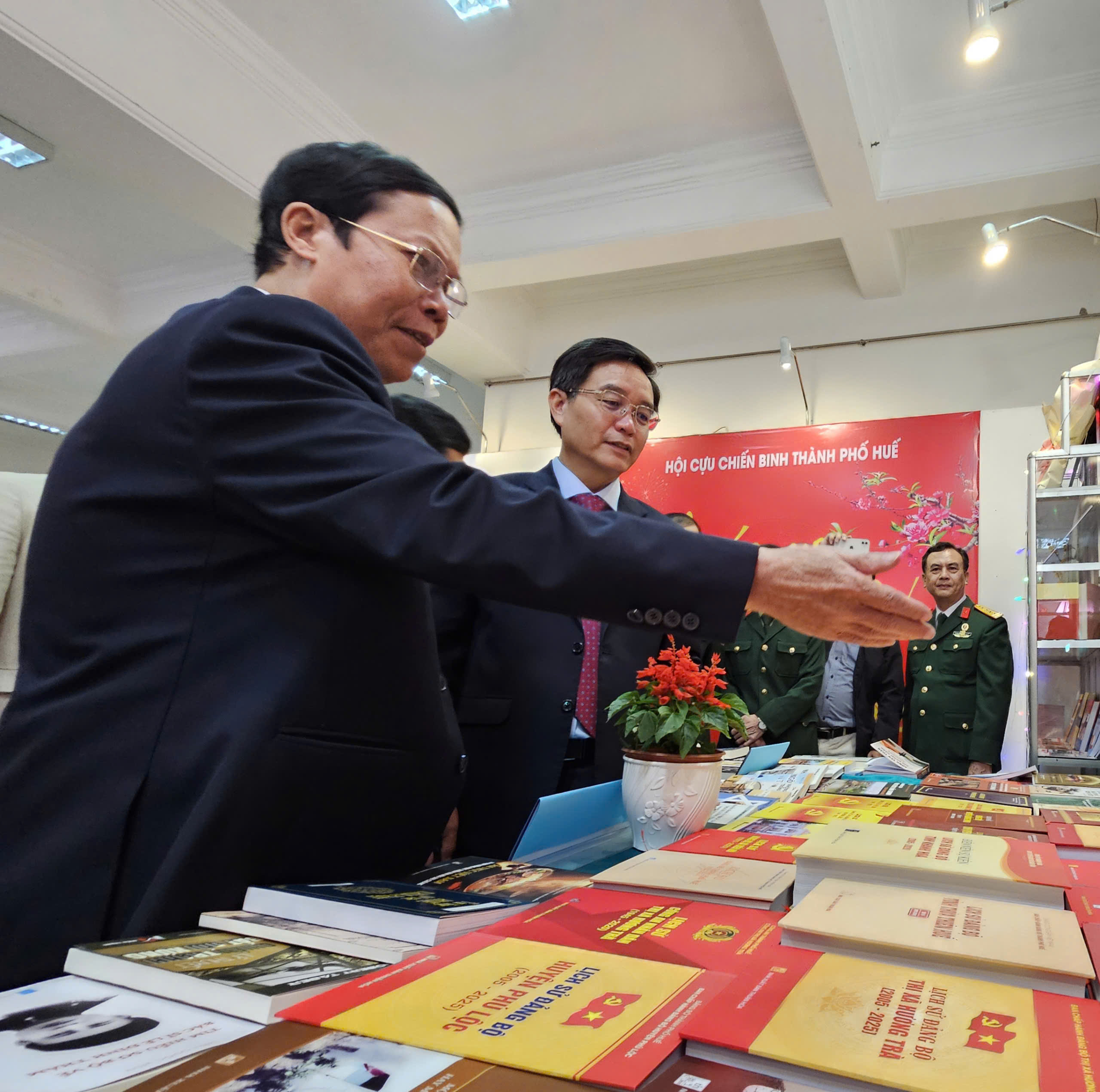 NXB Thuận Hóa đưa gần 7 000 sách và văn hóa phẩm đến với công chúng