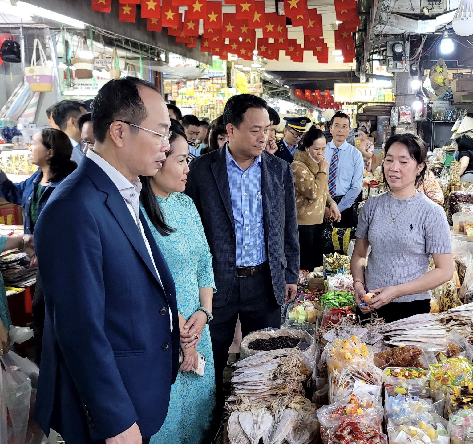 Đảm bảo chất lượng hàng hóa phục vụ người dân dịp Tết