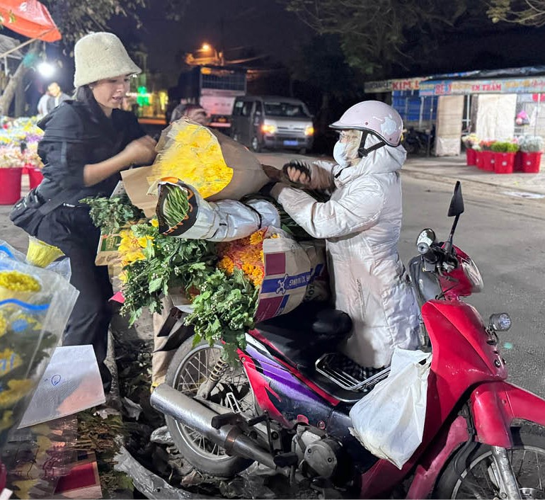 Rộn ràng chợ hoa ngày Tết