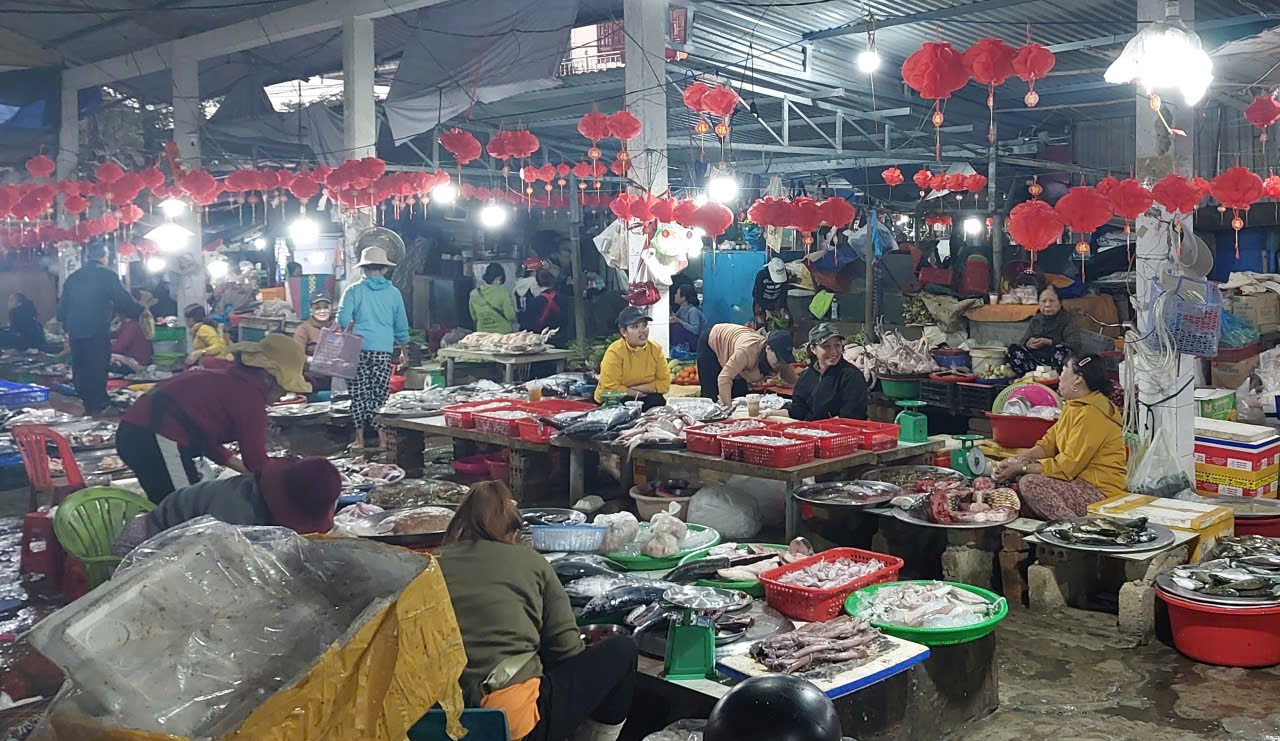 Sắc xuân trên chợ Truồi