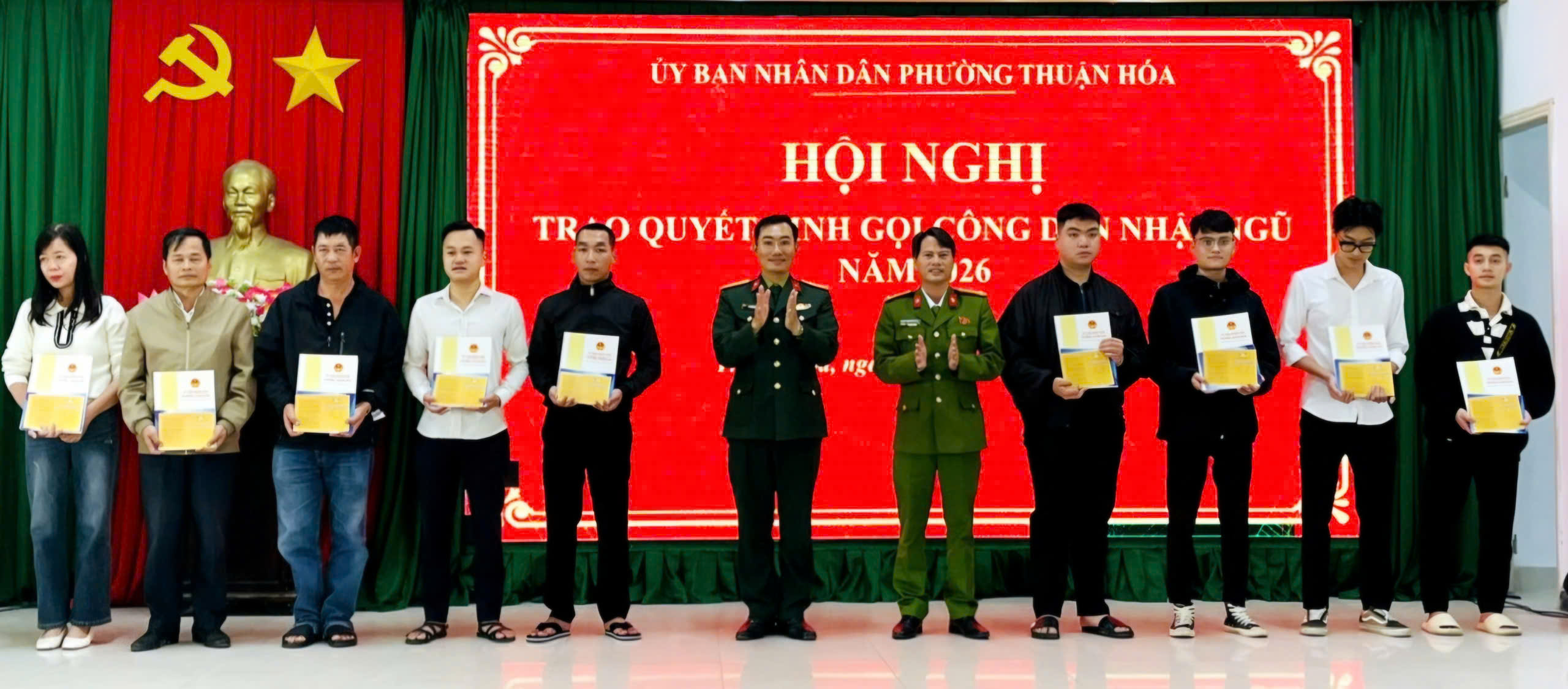 Gặp mặt quân nhân xuất ngũ, động viên thanh niên chuẩn bị nhập ngũ