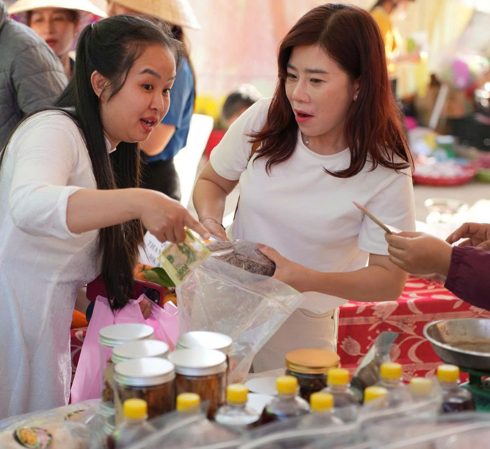 Thú vị phiên chợ Bình Điền ngày Tết