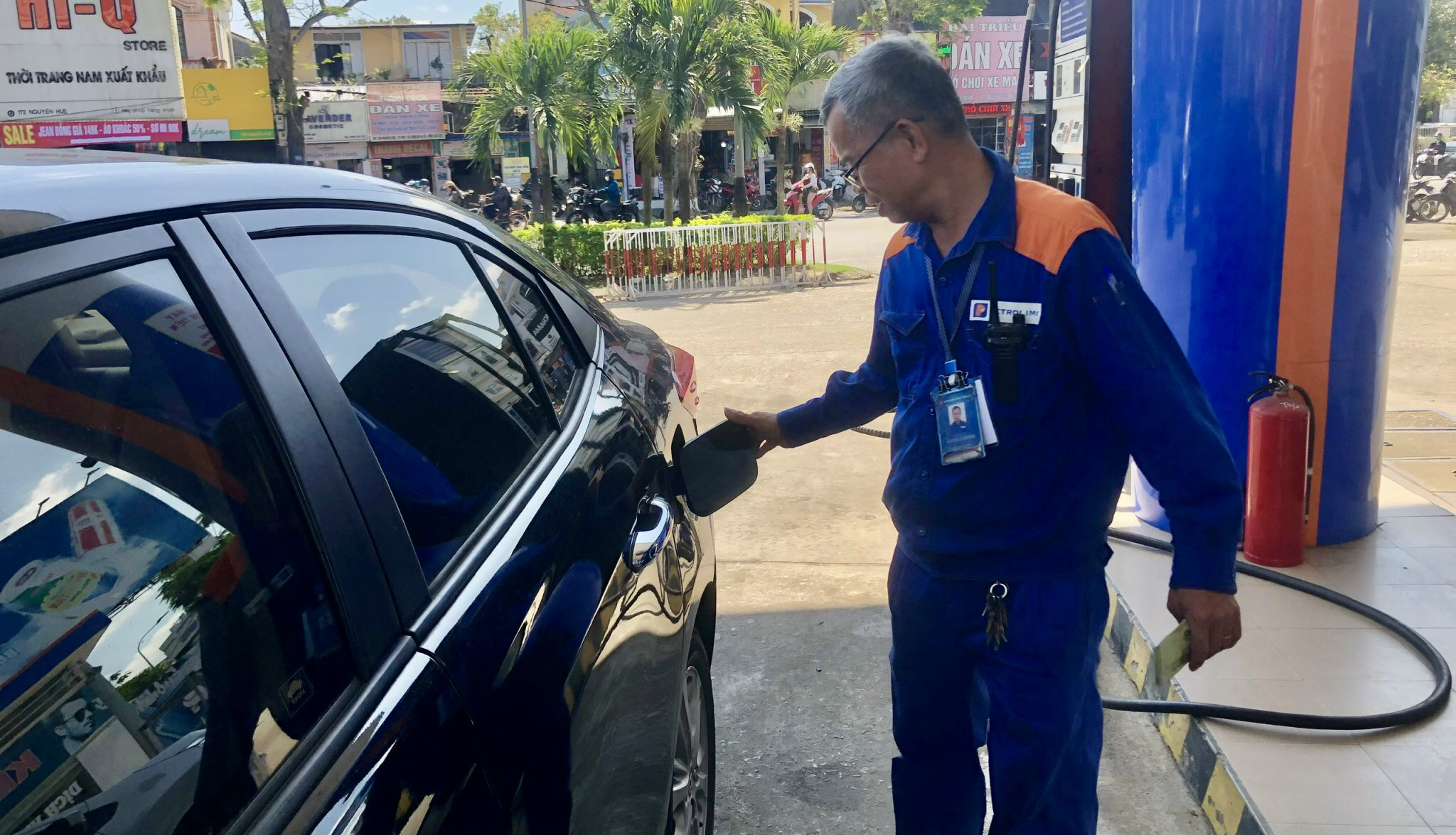 Giá xăng tăng 3 lần liên tiếp