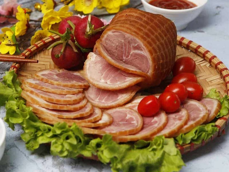 Thủ phạm khiến bạn có thể tăng huyết áp ngày Tết