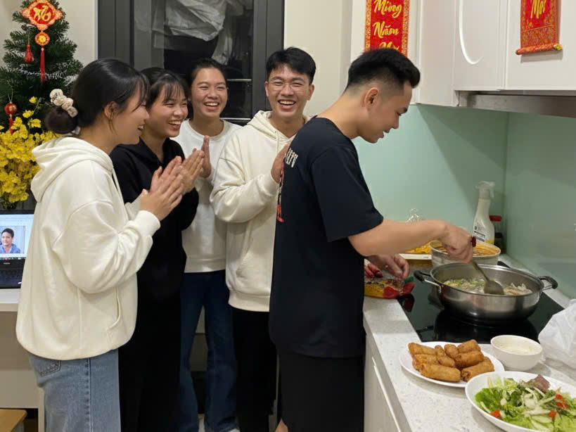 Sinh viên ở lại đón Tết Huế