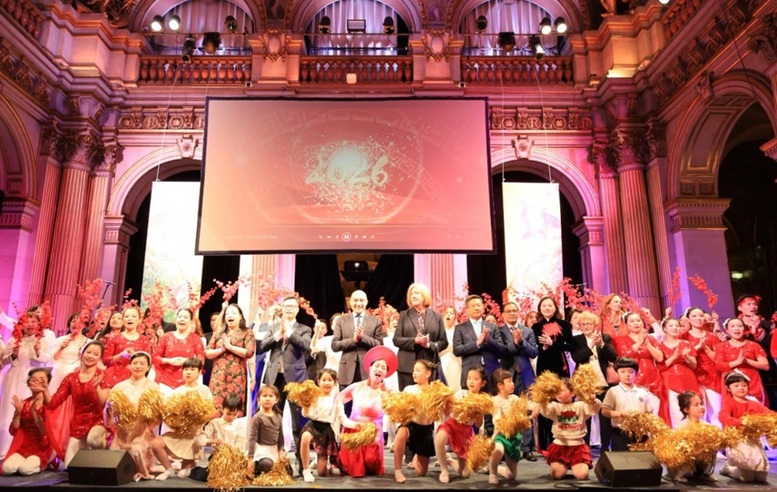 Kiều bào rộn ràng đón Xuân Bính Ngọ 2026