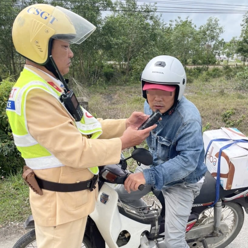 Không để vi phạm giao thông “nóng” trên các tuyến liên thôn, xã