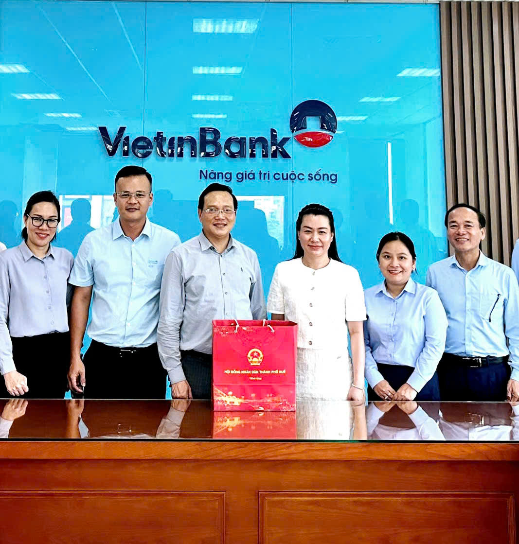 Phó Chủ tịch Thường trực HĐND TP Huế Nguyễn Quang Tuấn thăm, chúc Tết các đơn vị ra quân hoạt động đầu năm