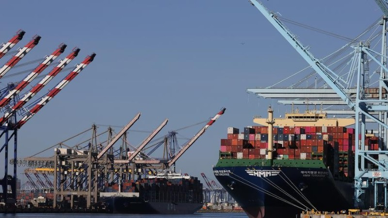 Hải quan Mỹ dừng thu các khoản thuế bổ sung