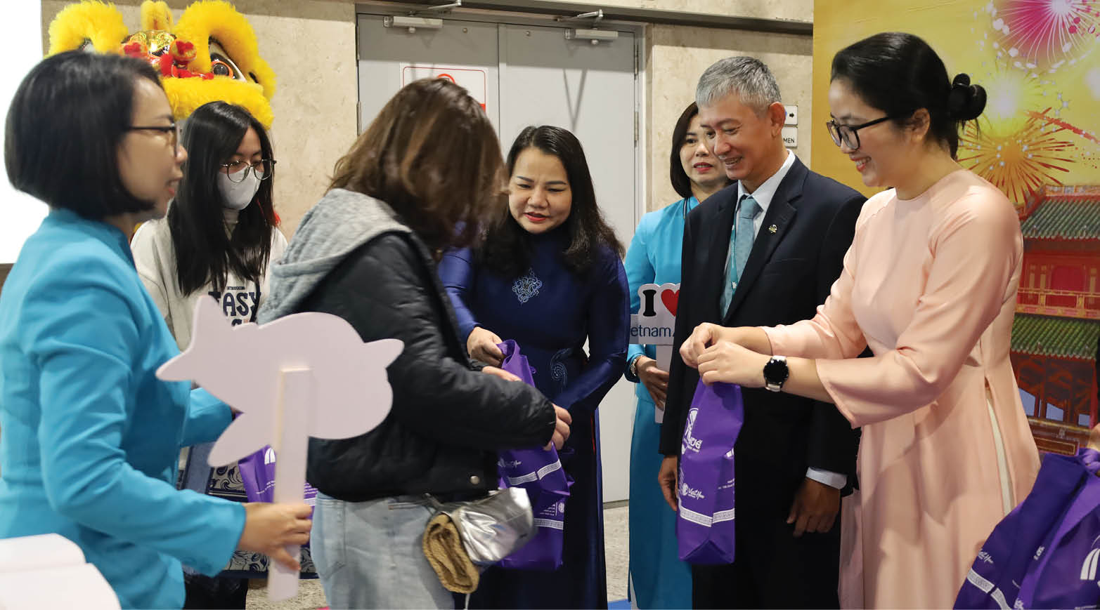 Tạo thị trường cho các đường bay