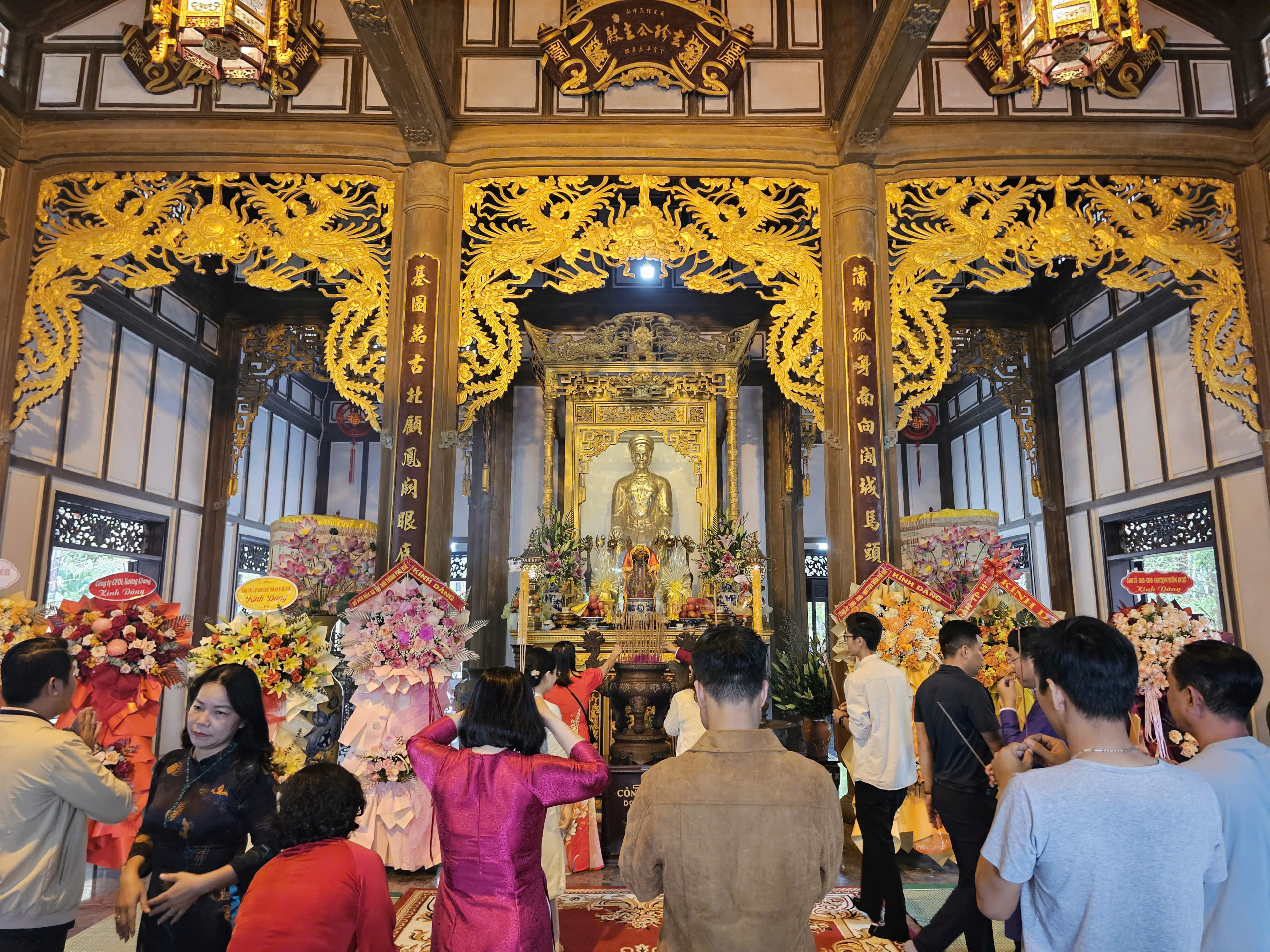 Khai hội đền Huyền Trân tri ân người mở cõi