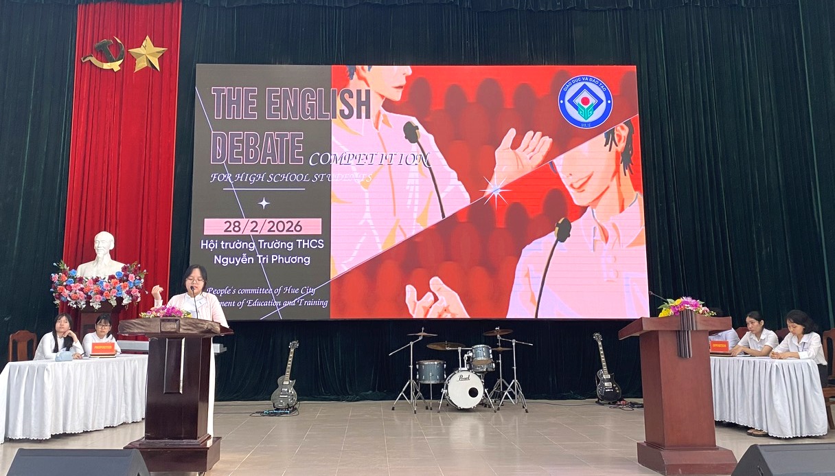 Tranh biện tiếng Anh THPT Rèn tư duy phản biện trong kỷ nguyên số