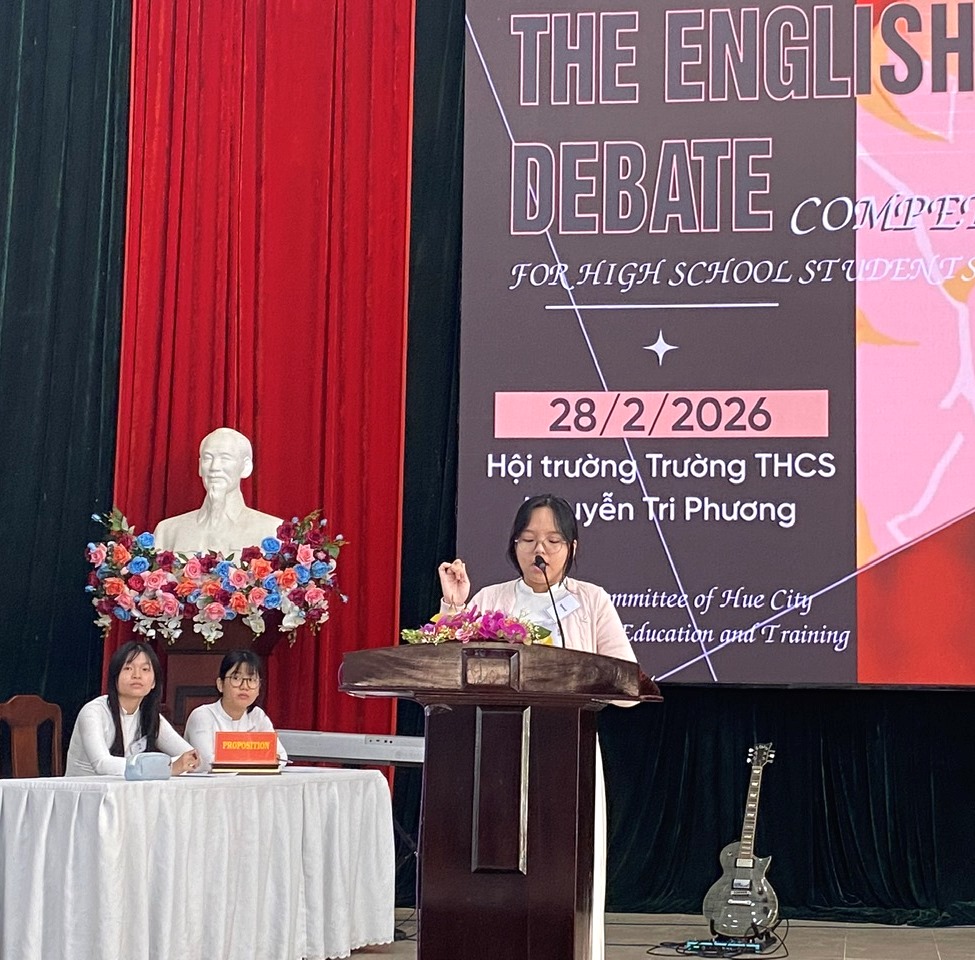 Tranh biện tiếng Anh THPT Rèn tư duy phản biện trong kỷ nguyên số