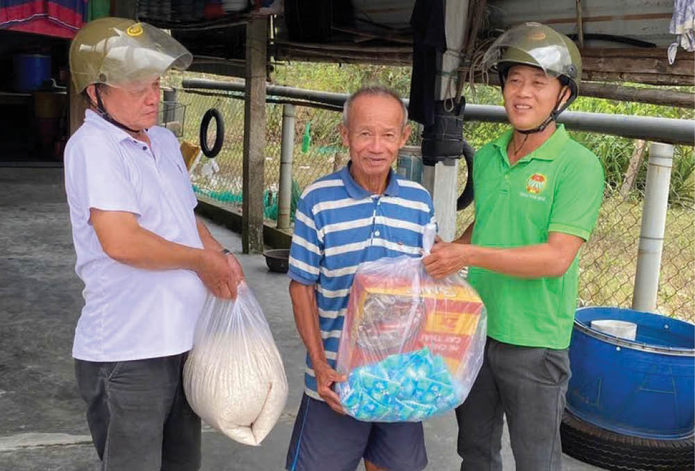 Cầu nối giữa Đảng, chính quyền với nông dân