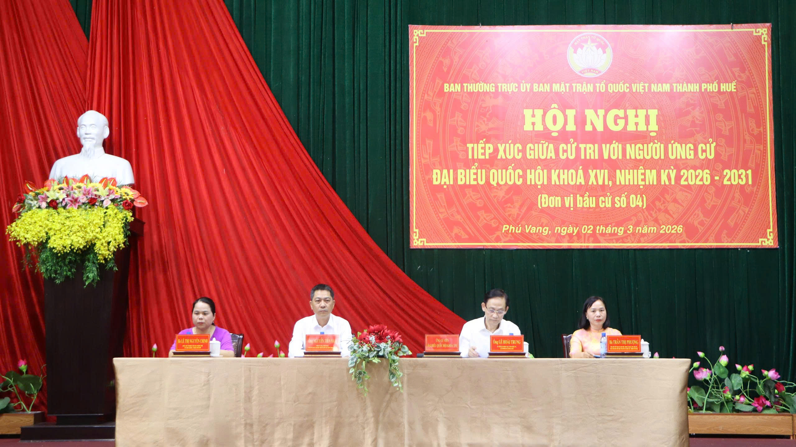 Ứng cử viên đại biểu Quốc hội thuộc đơn vị bầu cử số 4 tiếp xúc cử tri