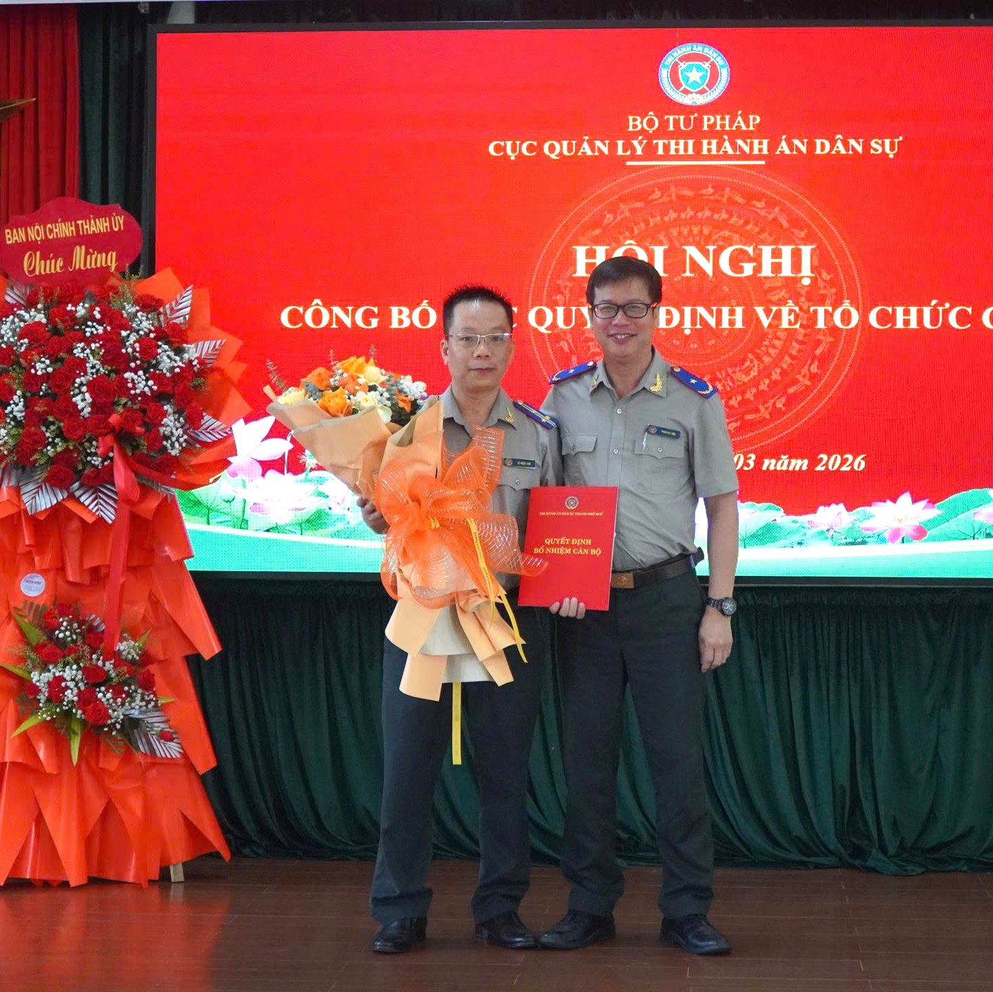 Công bố quyết định bổ nhiệm Phó Trưởng Thi hành án dân sự thành phố