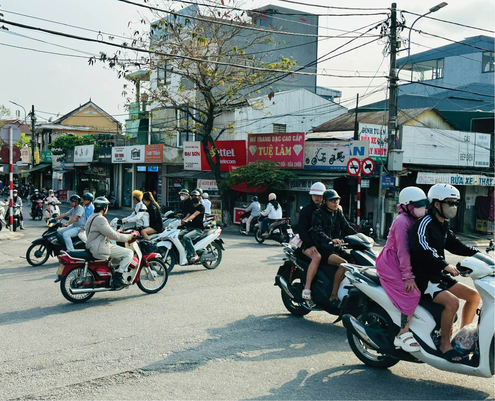 Giải quyết bất cập các điểm ùn ứ giao thông