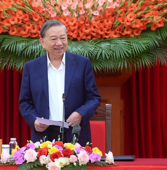 Khởi động công trình tổng kết có giá trị lý luận, thực tiễn sâu sắc của Đảng và đất nước