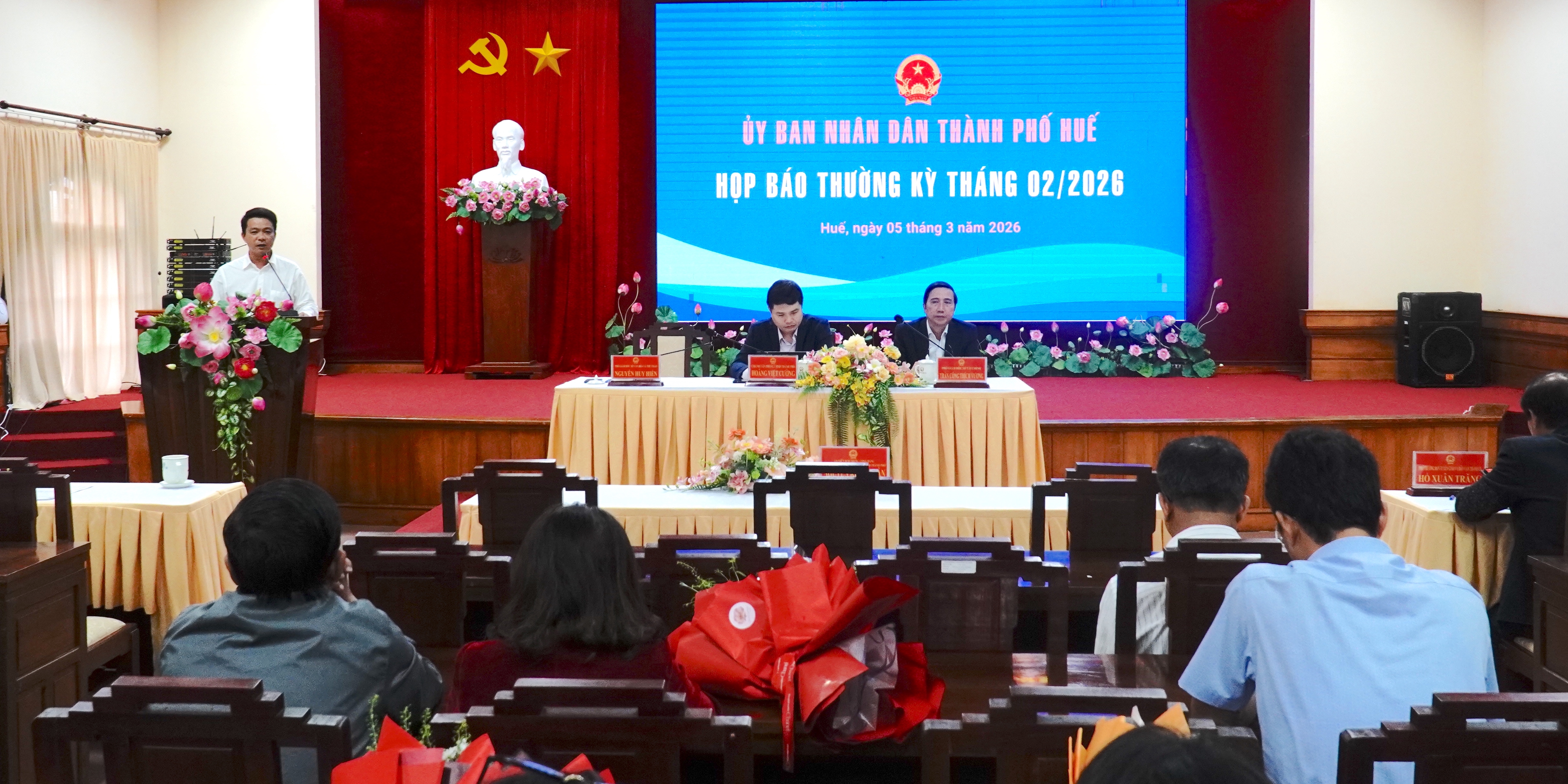 Báo chí quan tâm đến tiến độ các dự án trên địa bàn