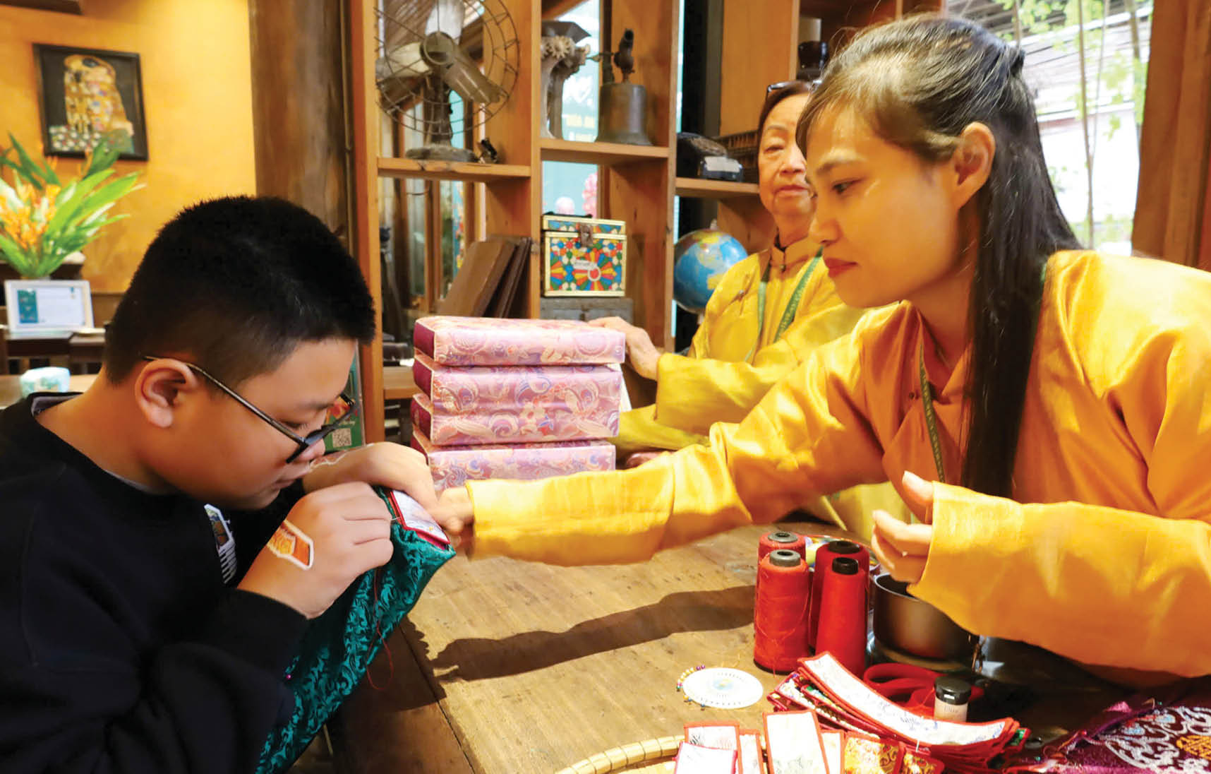 Người trẻ tiếp sức cho nghề truyền thống