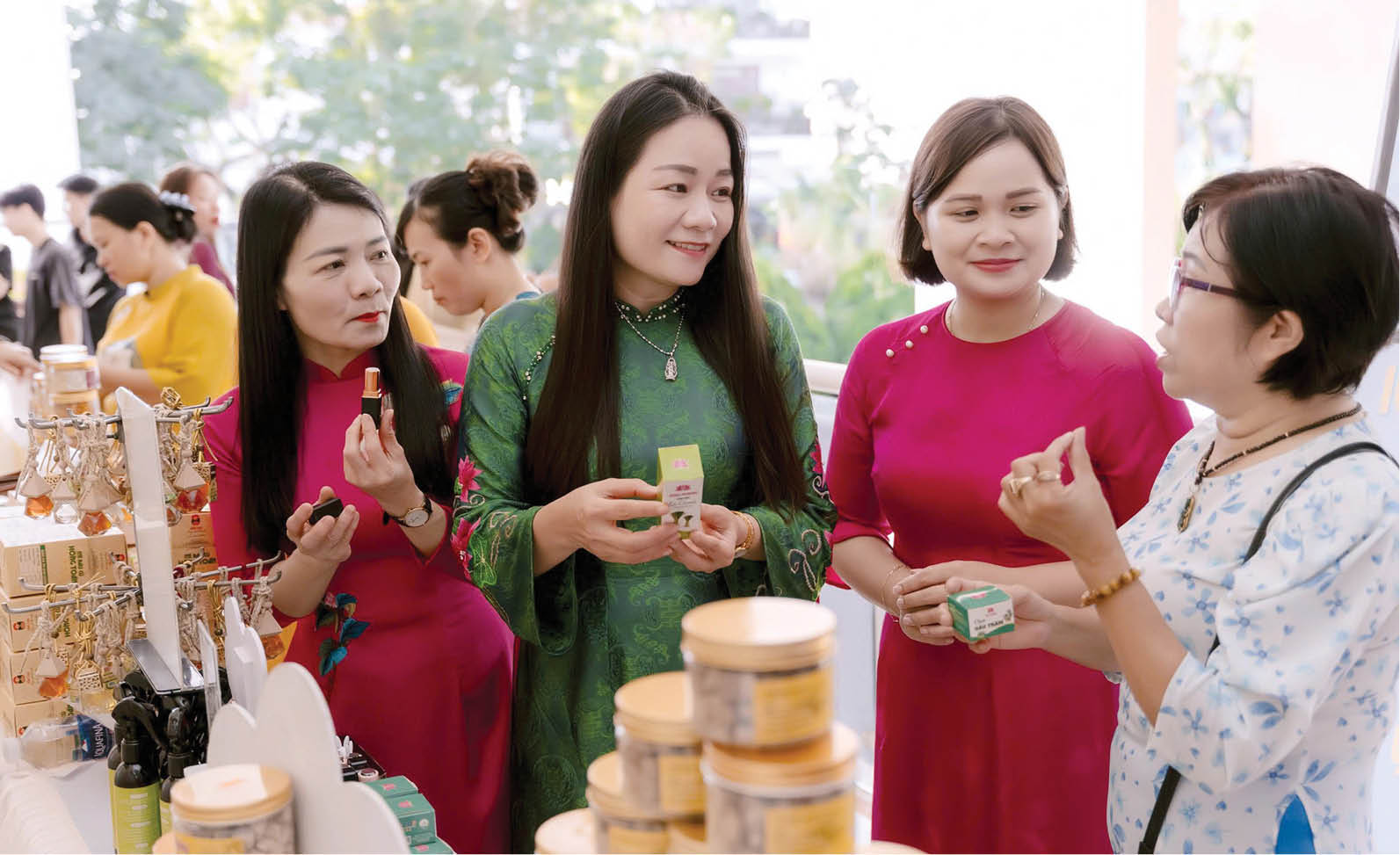 Đồng hành phát huy quyền năng kinh tế của phụ nữ Huế