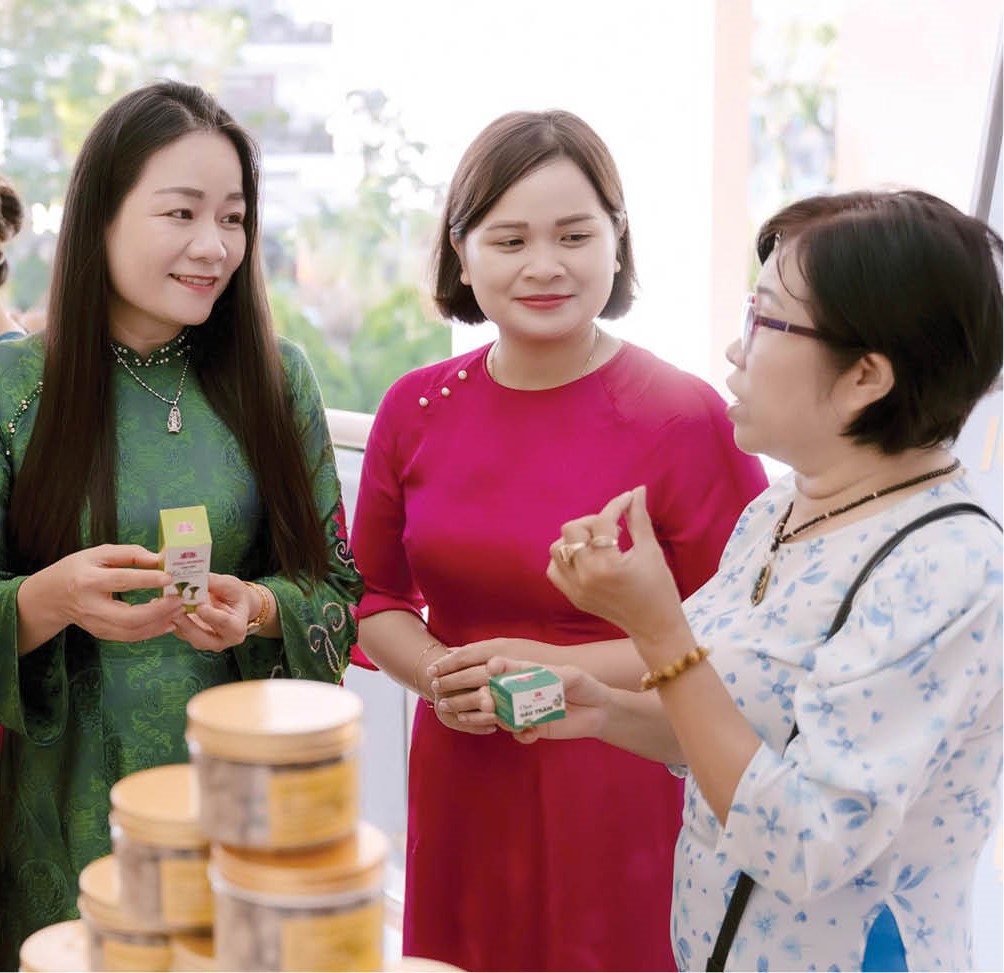 Đồng hành phát huy quyền năng kinh tế của phụ nữ Huế