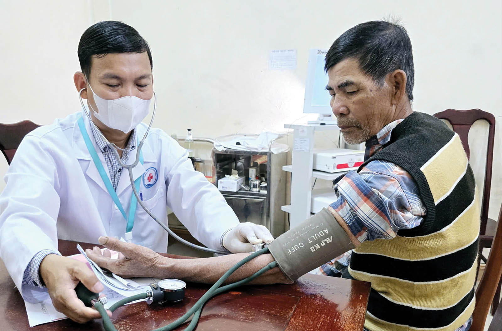 Mở rộng danh mục thuốc BHYT Cơ hội để người dân tiếp cận y tế bền vững