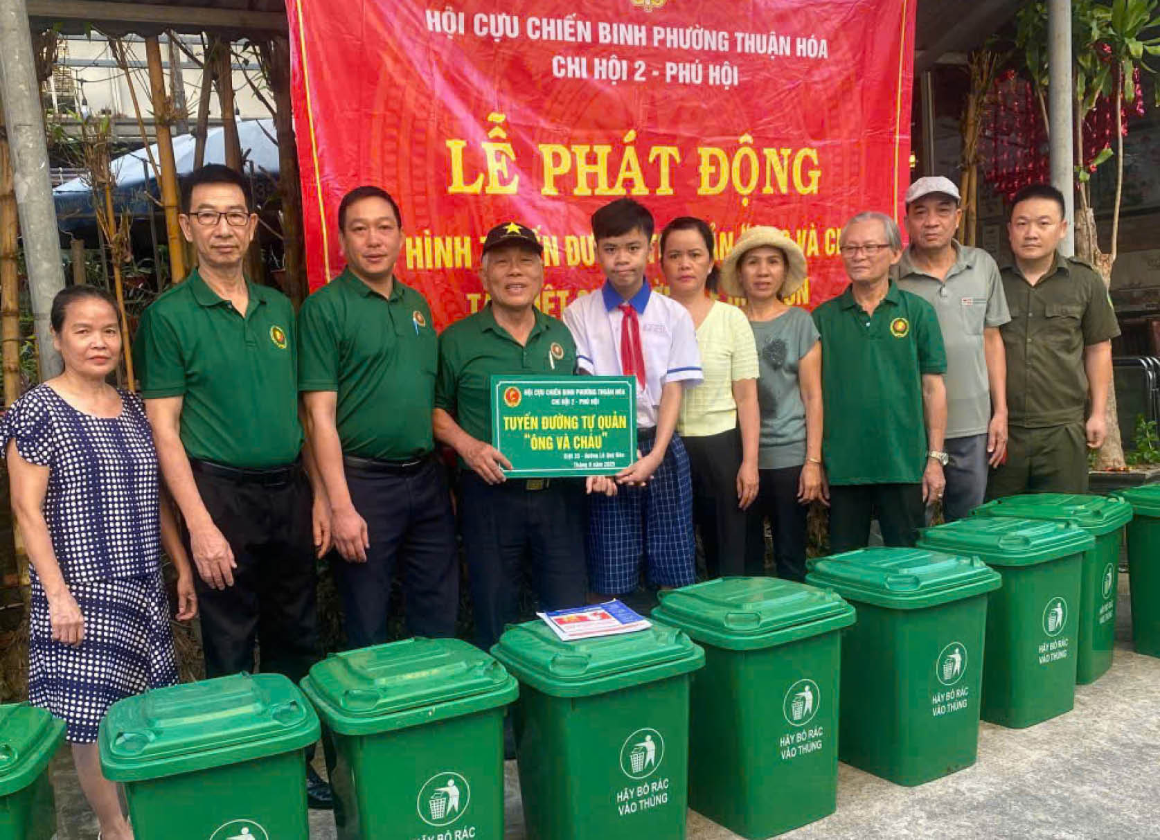 Giữ gìn địa bàn xanh - sạch - sáng - an toàn