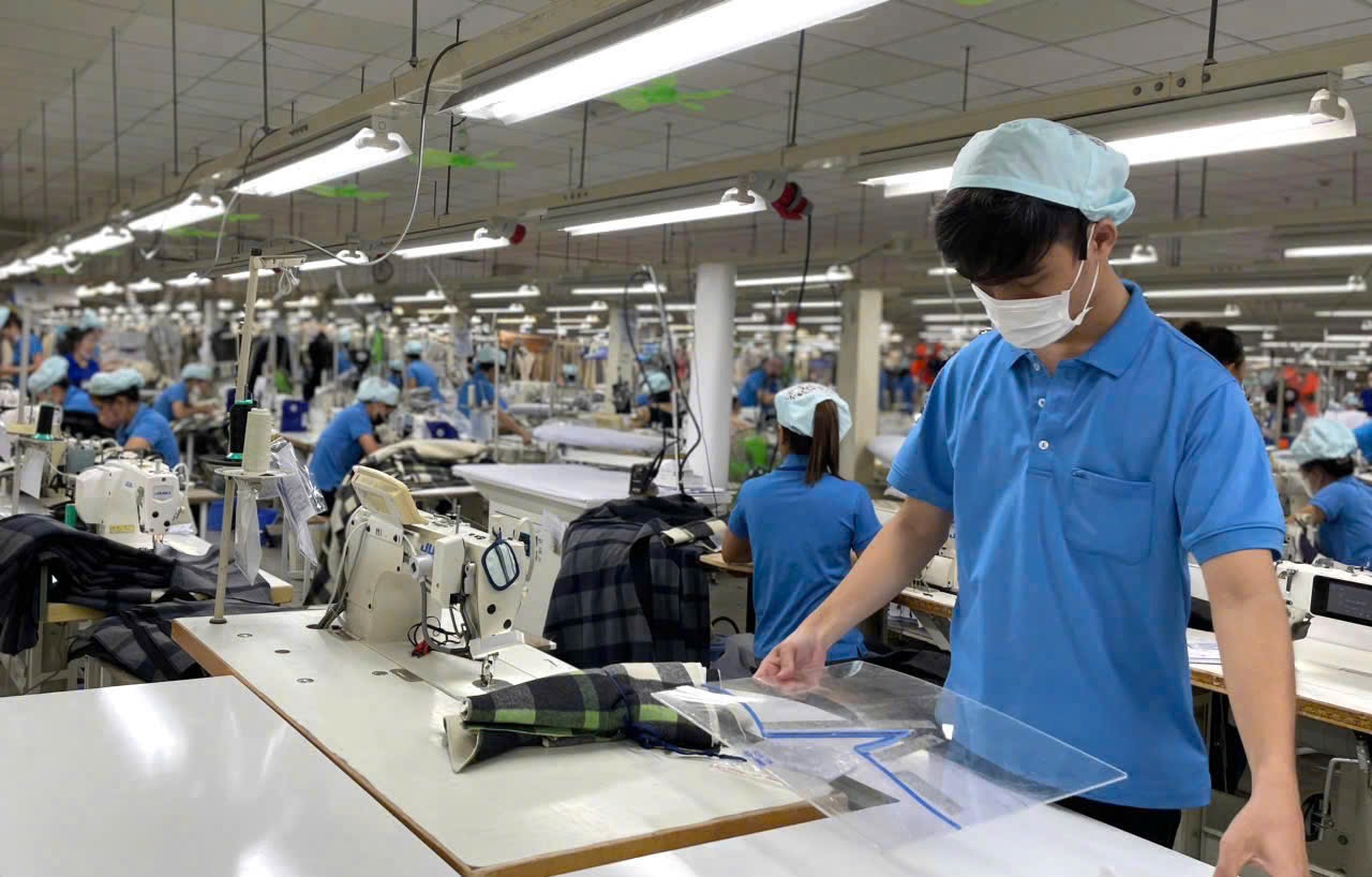 Doanh nghiệp tăng tốc, lao động vào guồng sản xuất mới sau Tết