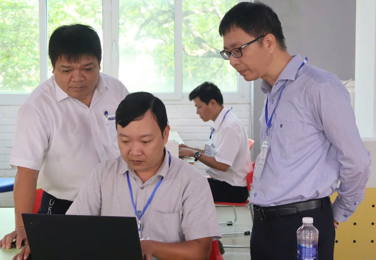Hơn 2 500 thí sinh tham dự vòng sơ loại Cuộc thi Hue-ICT Challenge năm 2026