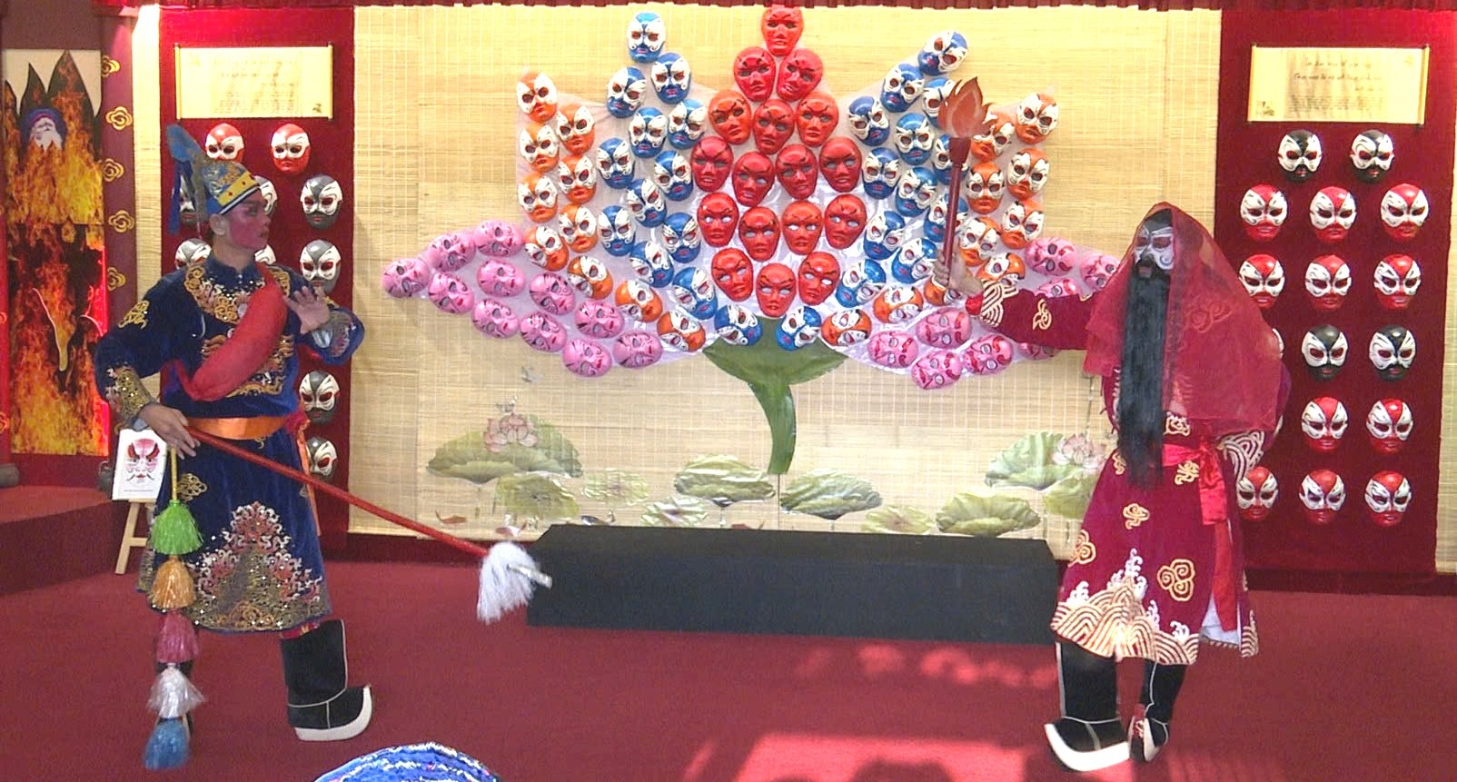 Mỗi năm một vở diễn