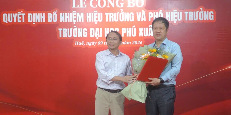 TS Đàm Quang Minh trở lại đảm nhiệm cương vị Hiệu trưởng Trường Đại học Phú Xuân