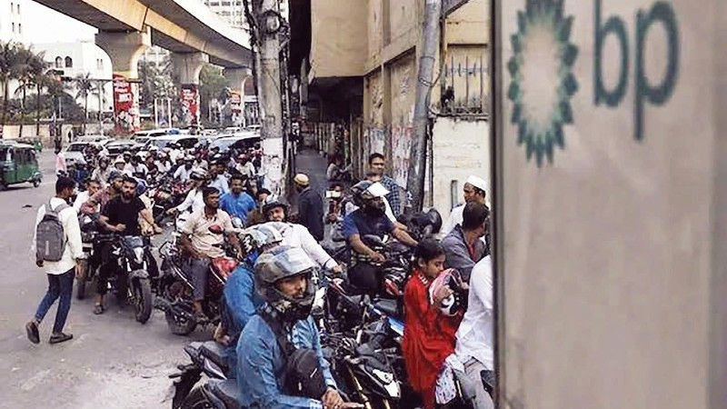 Các nước ứng phó tình trạng giá dầu tăng vọt