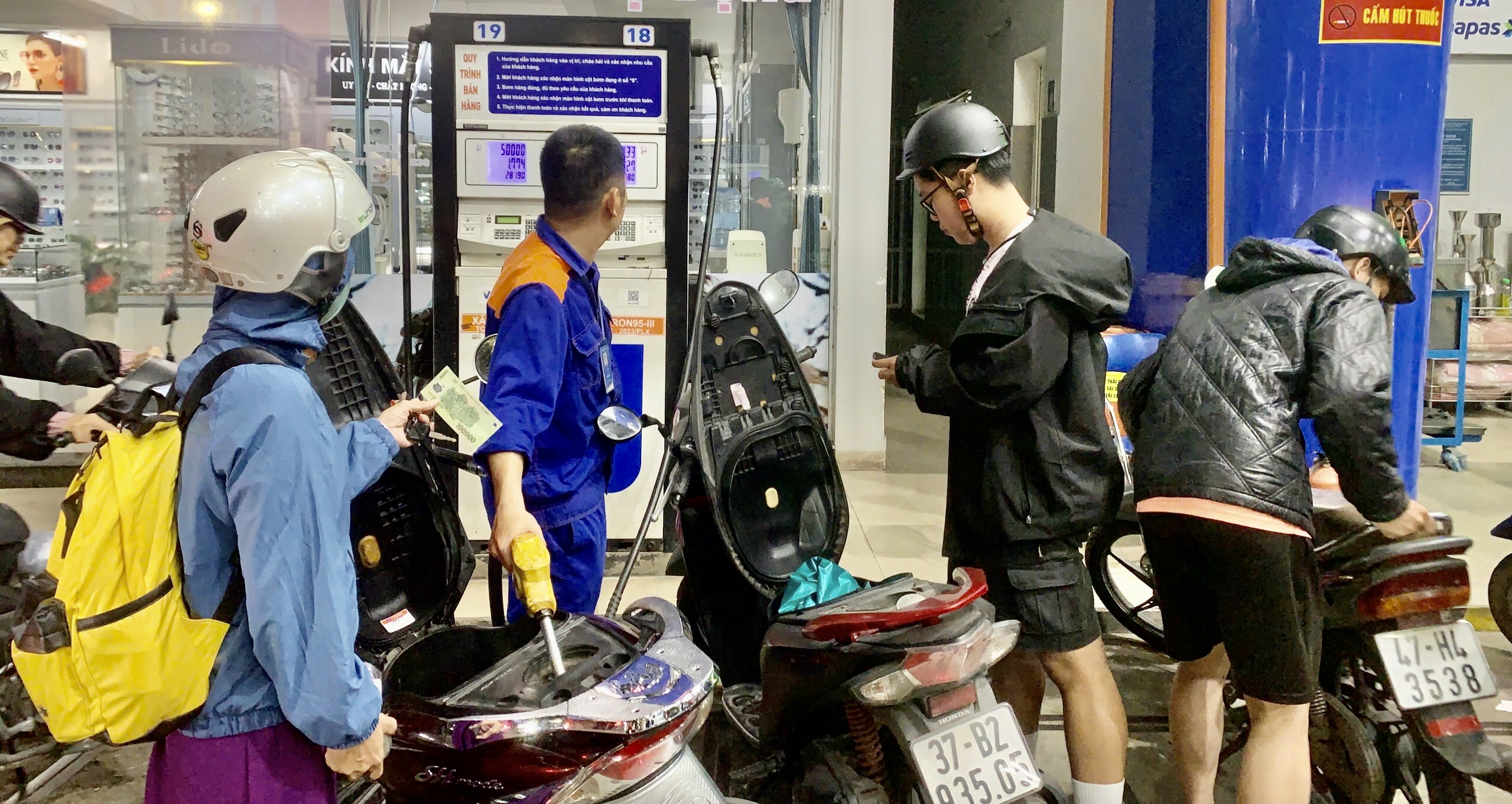 Công khai đường dây nóng phản ánh vi phạm kinh doanh xăng dầu