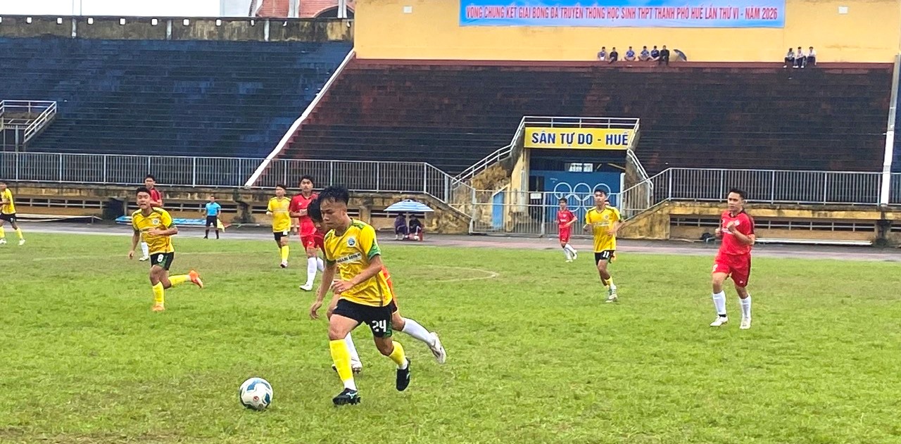 Khai mạc Giải Bóng đá truyền thống học sinh THPT toàn thành phố lần thứ VI