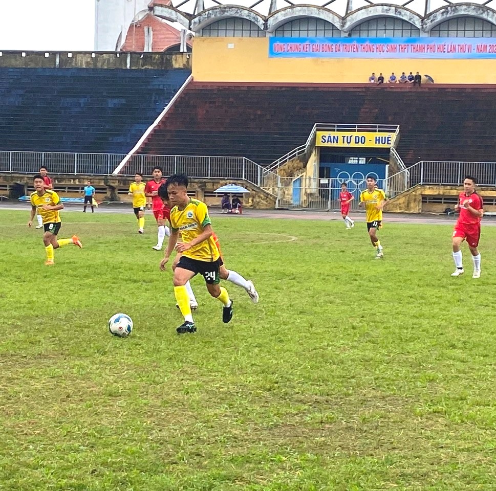 Khai mạc Giải Bóng đá truyền thống học sinh THPT toàn thành phố lần thứ VI