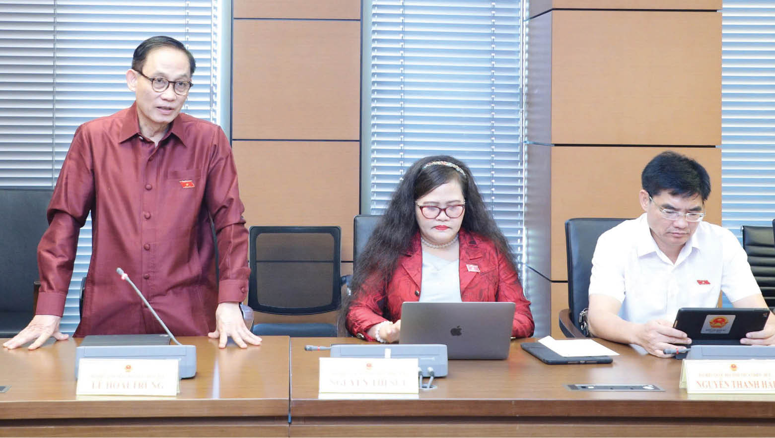 Phát huy vai trò của đại biểu trong hoàn thiện thể chế