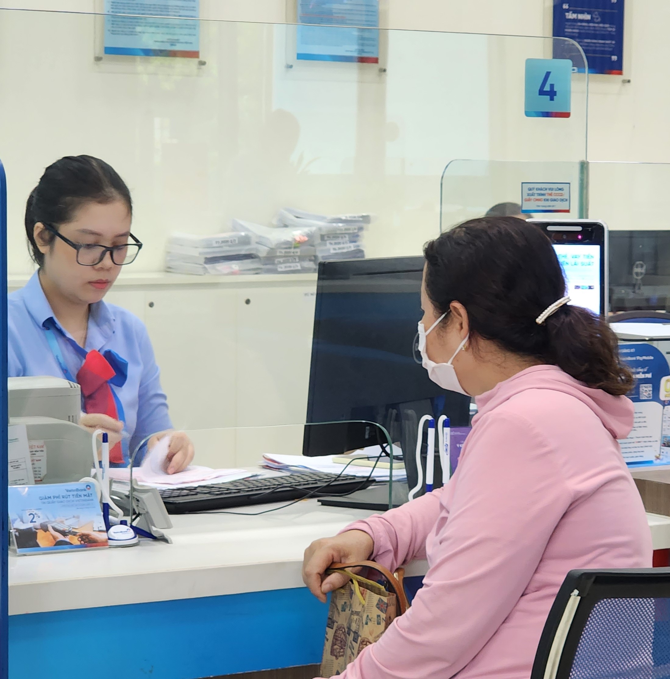 Khơi thông dòng vốn vào lĩnh vực ưu tiên và các động lực tăng trưởng