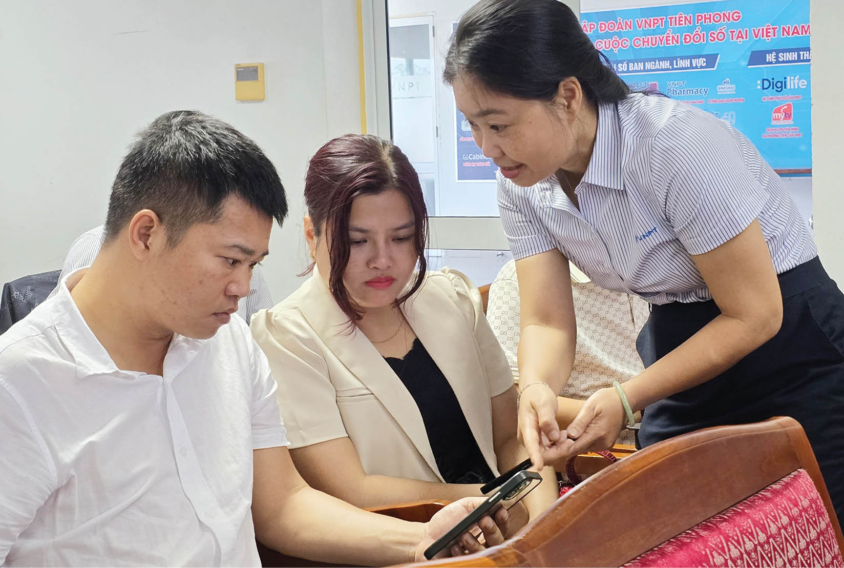 Chuẩn hóa thông tin thuê bao di động Siết sim rác, bảo vệ người dùng