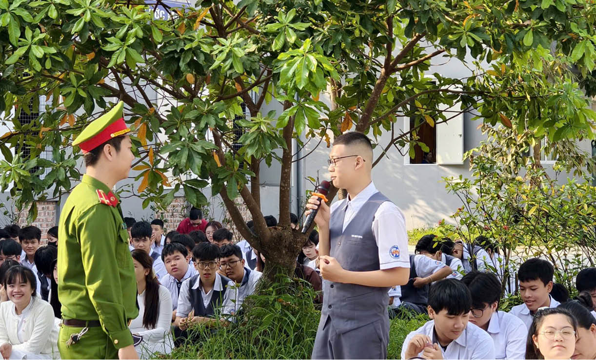 Đưa pháp luật đến với người trẻ