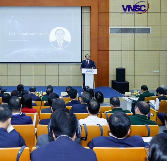 Thủ tướng dự Diễn đàn tầm nhìn vũ trụ Việt Nam - Nhật Bản và khánh thành Trung tâm Vũ trụ Việt Nam