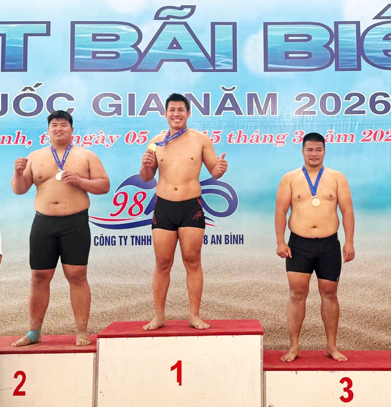 Vật Huế “bội thu” tại giải vô địch bãi biển Quốc gia