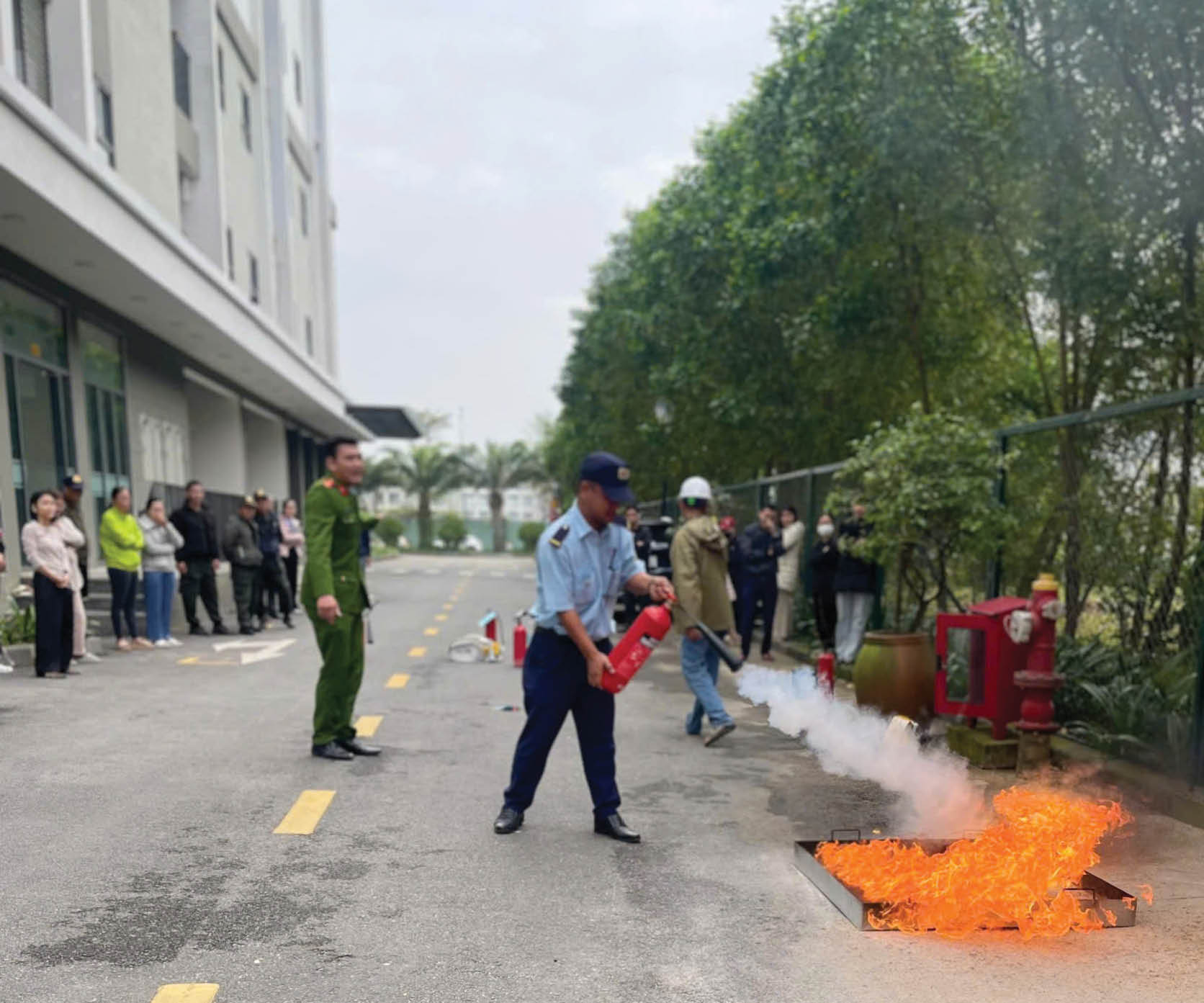 Chủ động trang bị kỹ năng và thiết bị phòng cháy