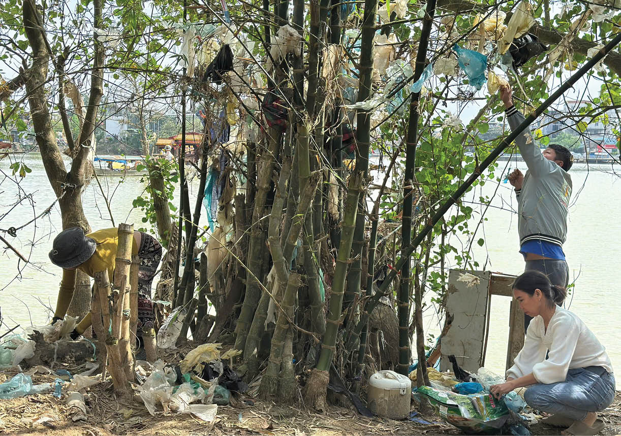 Nhịp đời trăm năm trên cồn nổi giữa dòng Hương