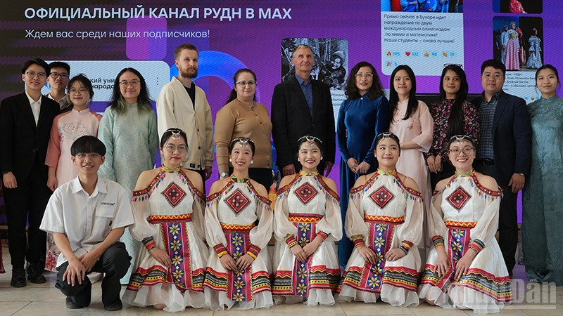 Tuổi trẻ Việt Nam quảng bá văn hóa dân tộc tại Nga