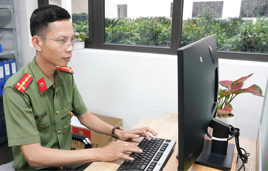 Trách nhiệm, tận tụy trong công tác tham mưu