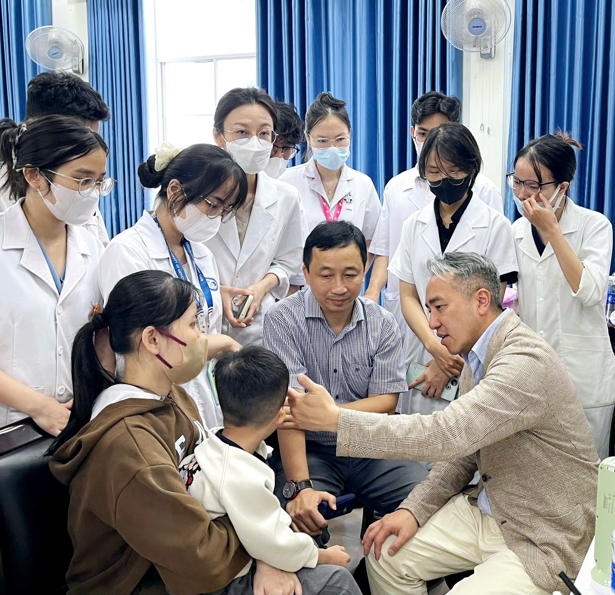 Phẫu thuật tạo hình thẩm mỹ cho bệnh nhân mắc các dị tật vùng hàm mặt