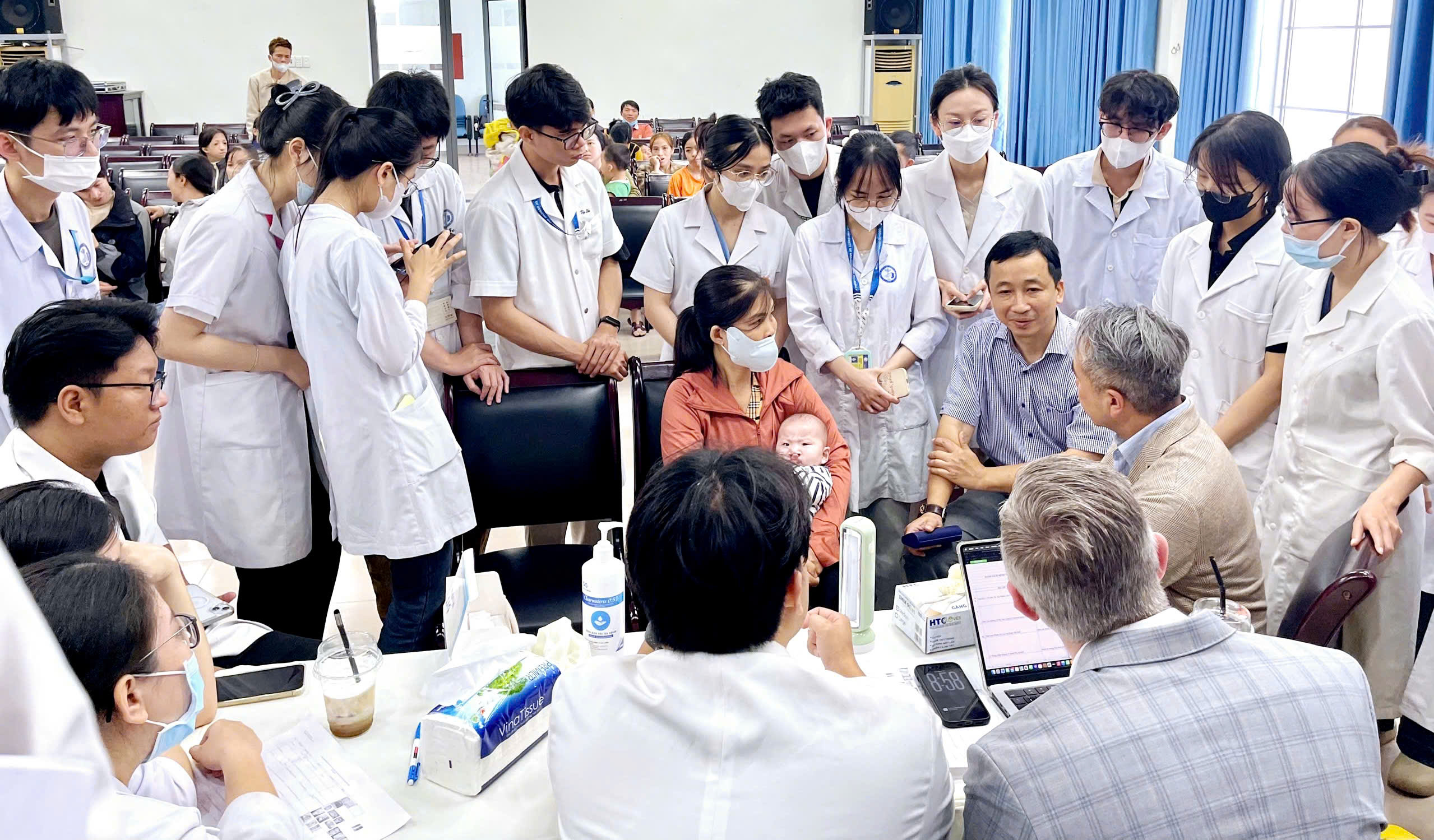 Phẫu thuật tạo hình thẩm mỹ cho bệnh nhân mắc các dị tật vùng hàm mặt