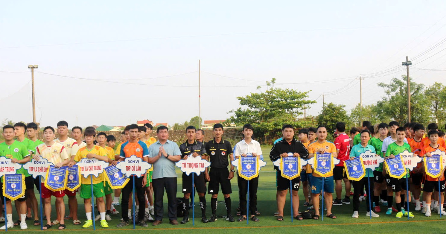 23 đội tranh tài tại giải bóng đá Đại hội Thể dục thể thao phường Kim Trà