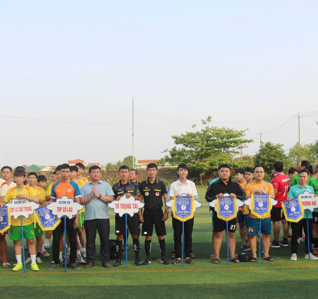 23 đội tranh tài tại giải bóng đá Đại hội Thể dục thể thao phường Kim Trà